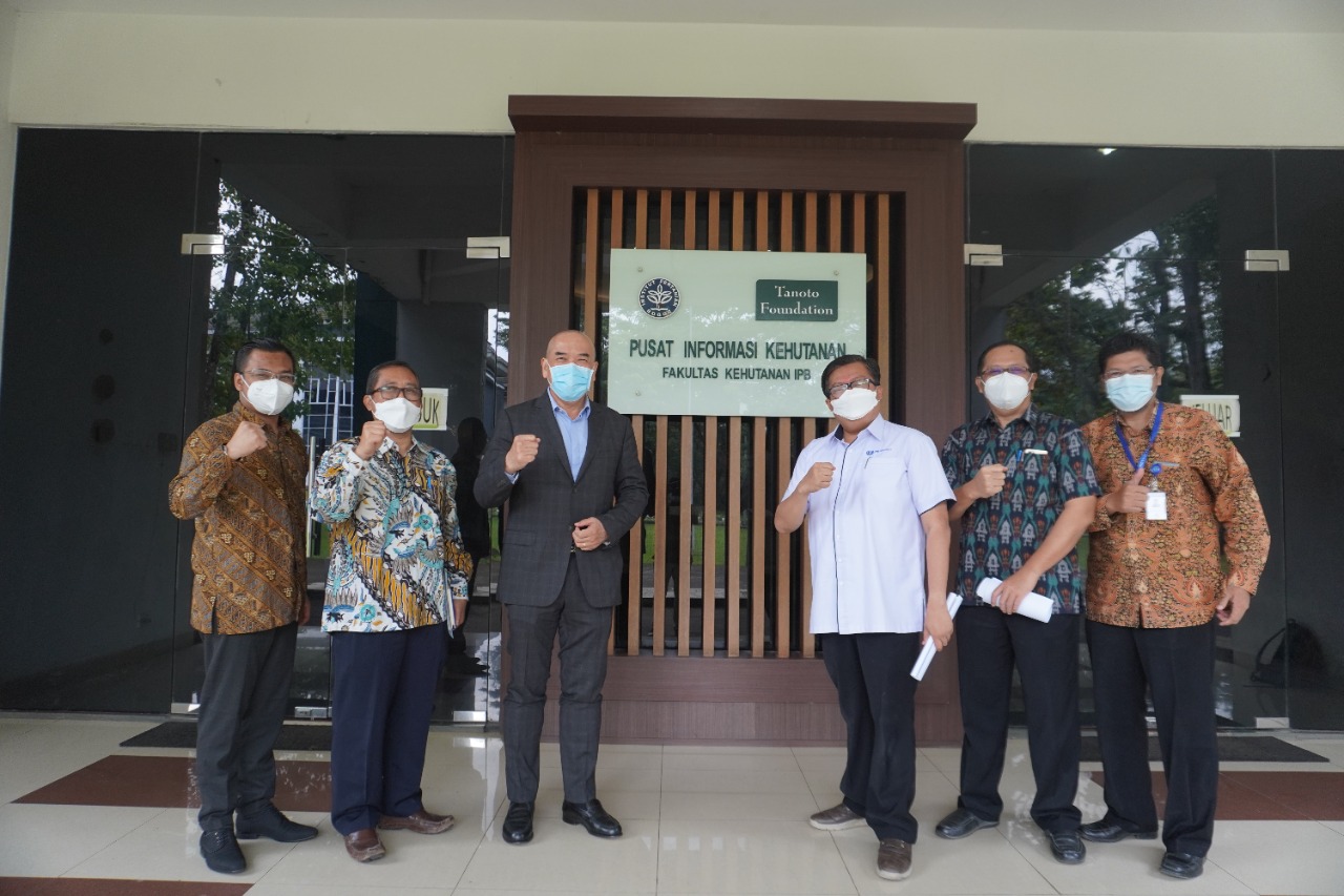 Kunjungan Tanoto Foundation ke Gedung TFIC Fakultas Kehutanan dan Lingkungan IPB