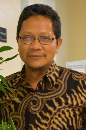 Dr. Erianto Indra Putra S.Hut MSi