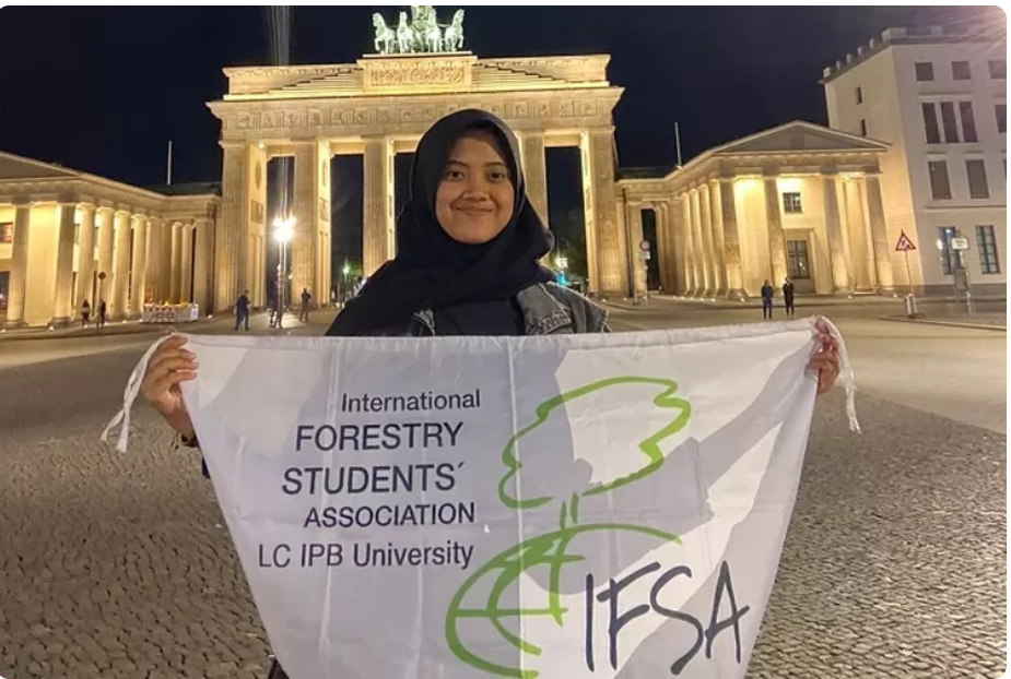 Wakili Indonesia, Aisy Kadarisman Suarakan Konservasi Hutan di Jerman