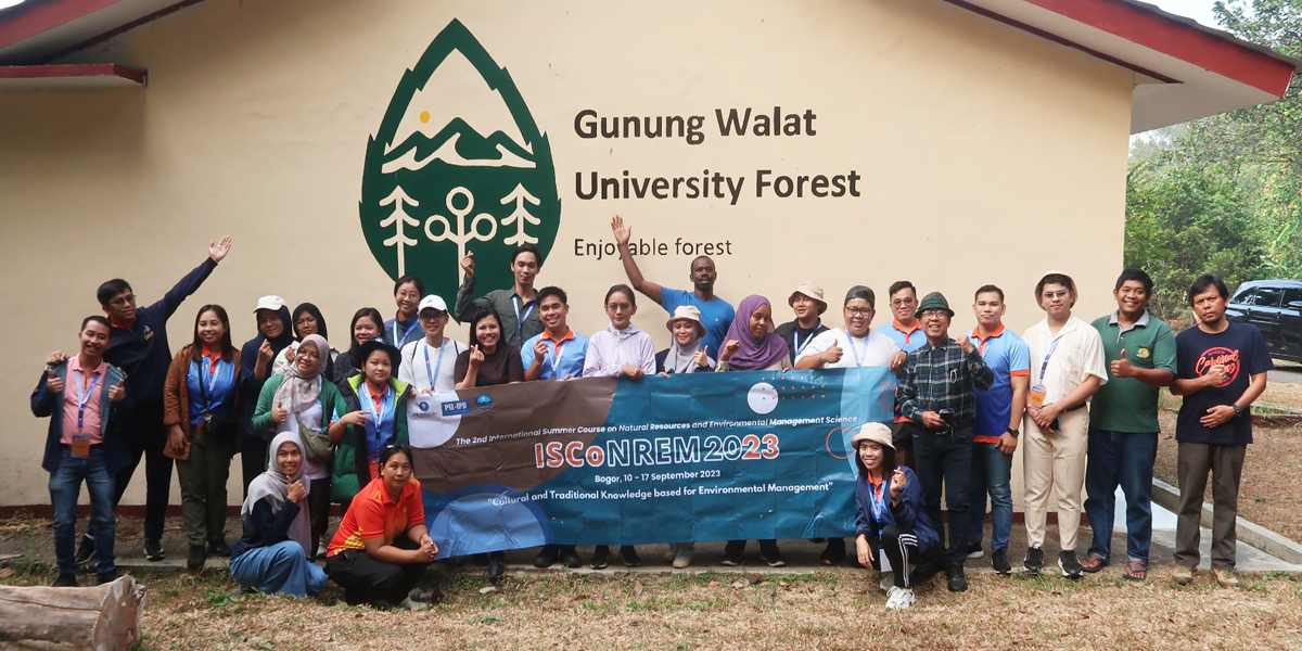 Peserta ISCoNREM 2023 IPB University Field Trip ke Hutan Pendidikan Gunung Walat, Sukabumi