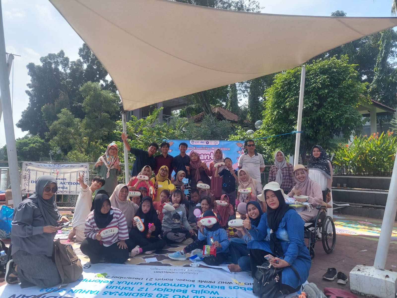 TIM PKM PENGABDIAN KEPADA MASYARAKAT IPB UNIVERSITY, PERKUAT SELF-CARE AGENCY DAN BINA DIRI ANAK DOWN SYNDROME