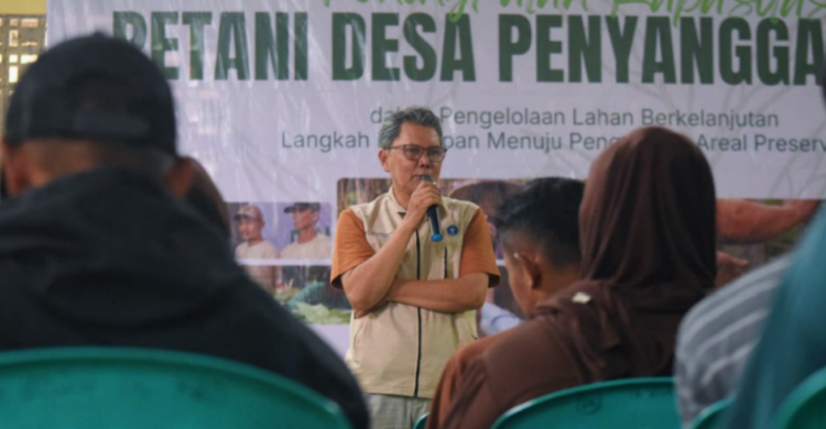 KSHE IPB University Latih Petani Desa Penyangga TNGHS Perbanyakan Tanaman Secara Vegetatif